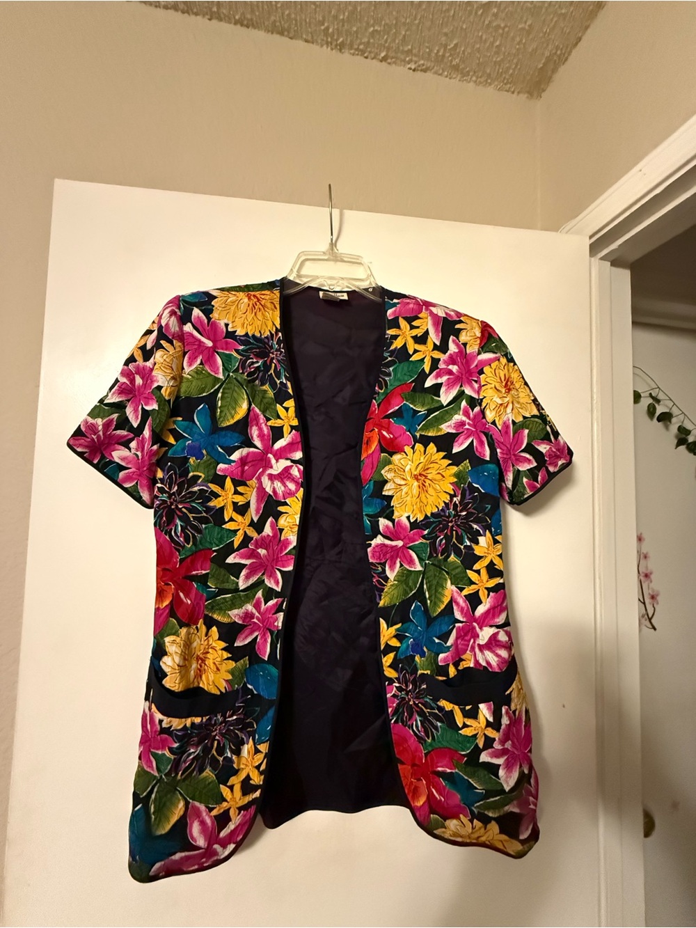 Neiman Marcus 100% Silk Tropical Floral Open-Front Short Sleeve Blazer